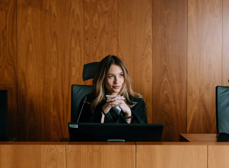 Julia Mekkes in de rechtbank